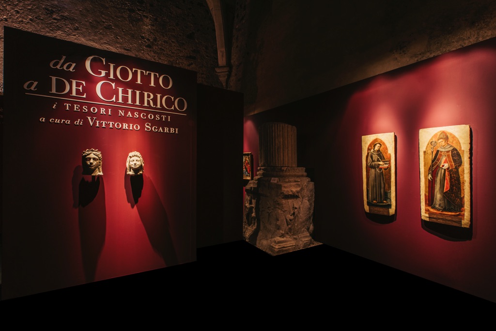 Da Giotto a de Chirico. I tesori nascosti. Installation view at Castello Ursino, Catania 2017