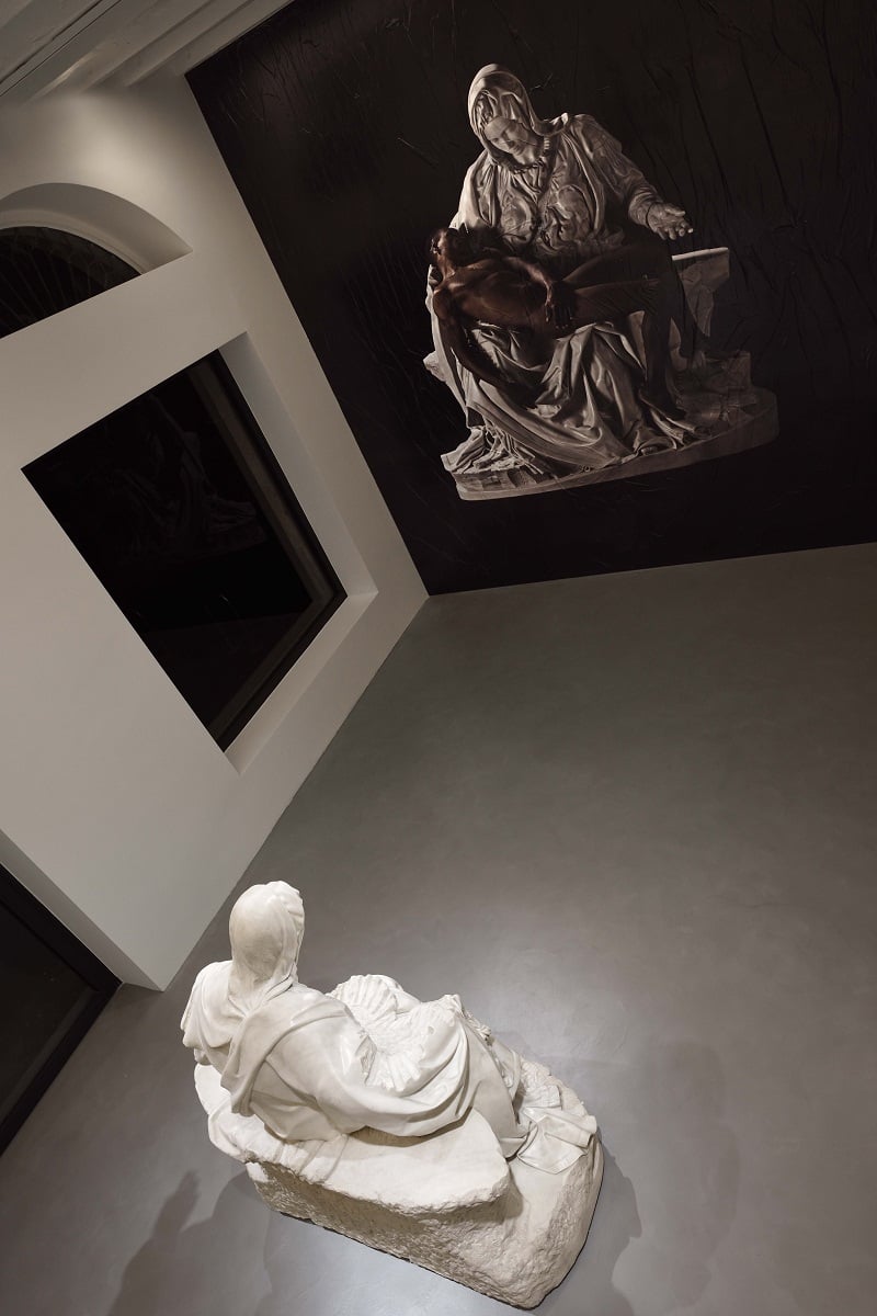 Fabio Viale, Lucky Hei, Galleria Poggiali, Milano, 2018. Foto Michele Alberto Sereni 