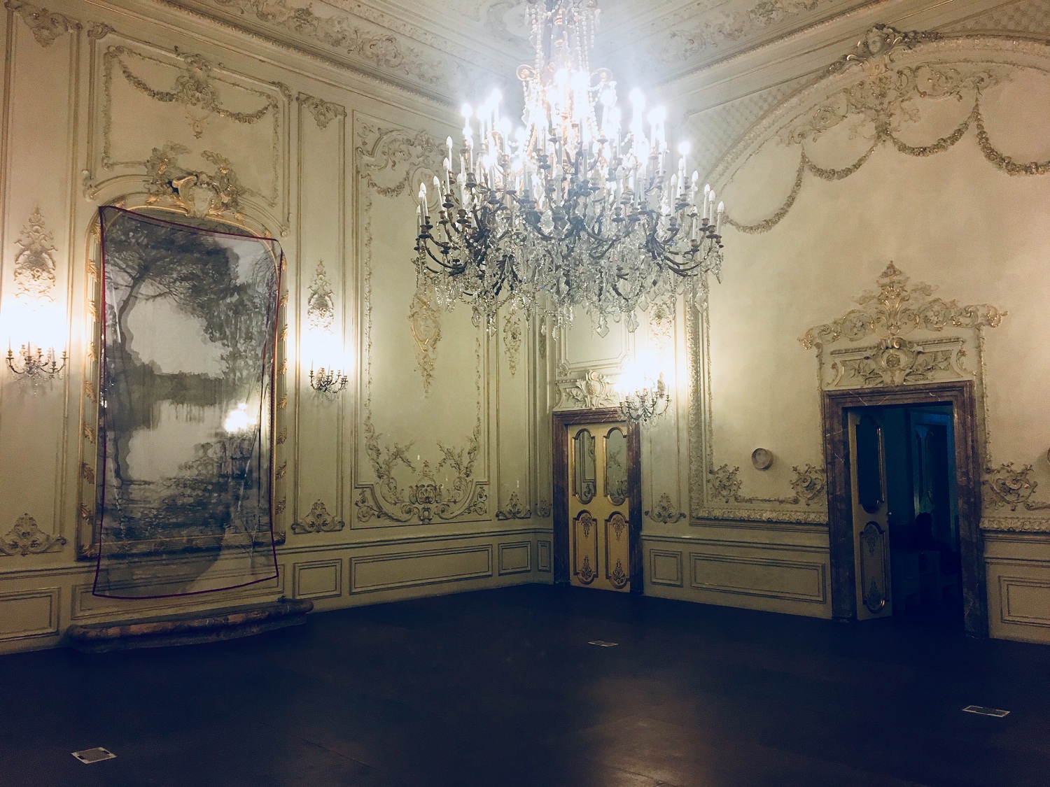 Palazzo Fiano, Salone degli specchi, Spazio Hdrà