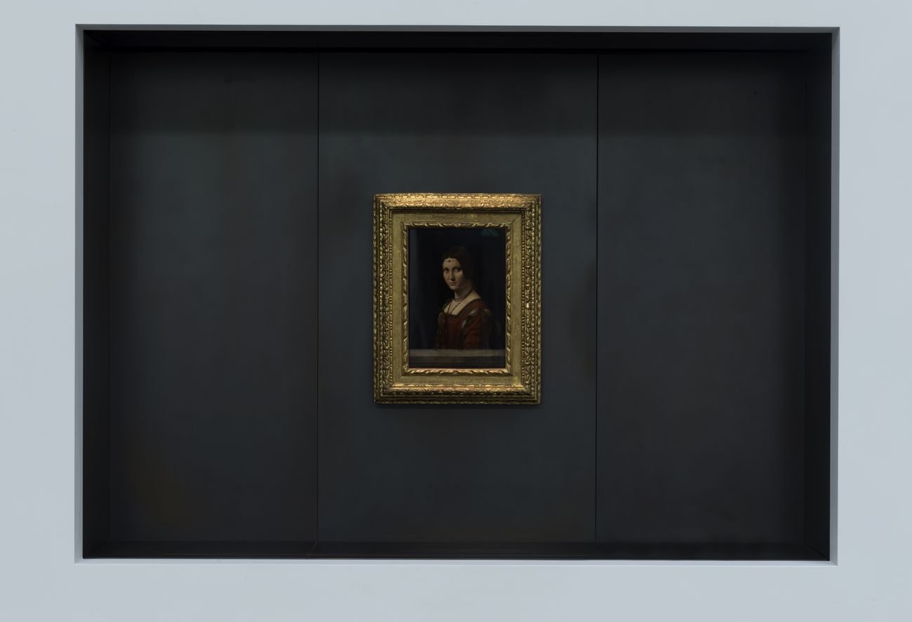 Louvre Abu Dhabi – Leonardo da Vinci, La Belle Ferronière, Musée du Louvre © Louvre Abu Dhabi. Photo Marc Domage