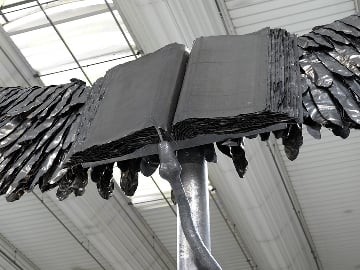 Anselm Kiefer, Uraeus, 2017–18 (detail), lead, stainless steel, fiberglass, and resin, 298 1/8 × 441 × 346 1/2 inches (757 × 1120 × 880 cm) © Anselm Kiefer. Photo by Georges Poncet. Image courtesy Gagosian, Public Art Fund, and Tishman Speyer