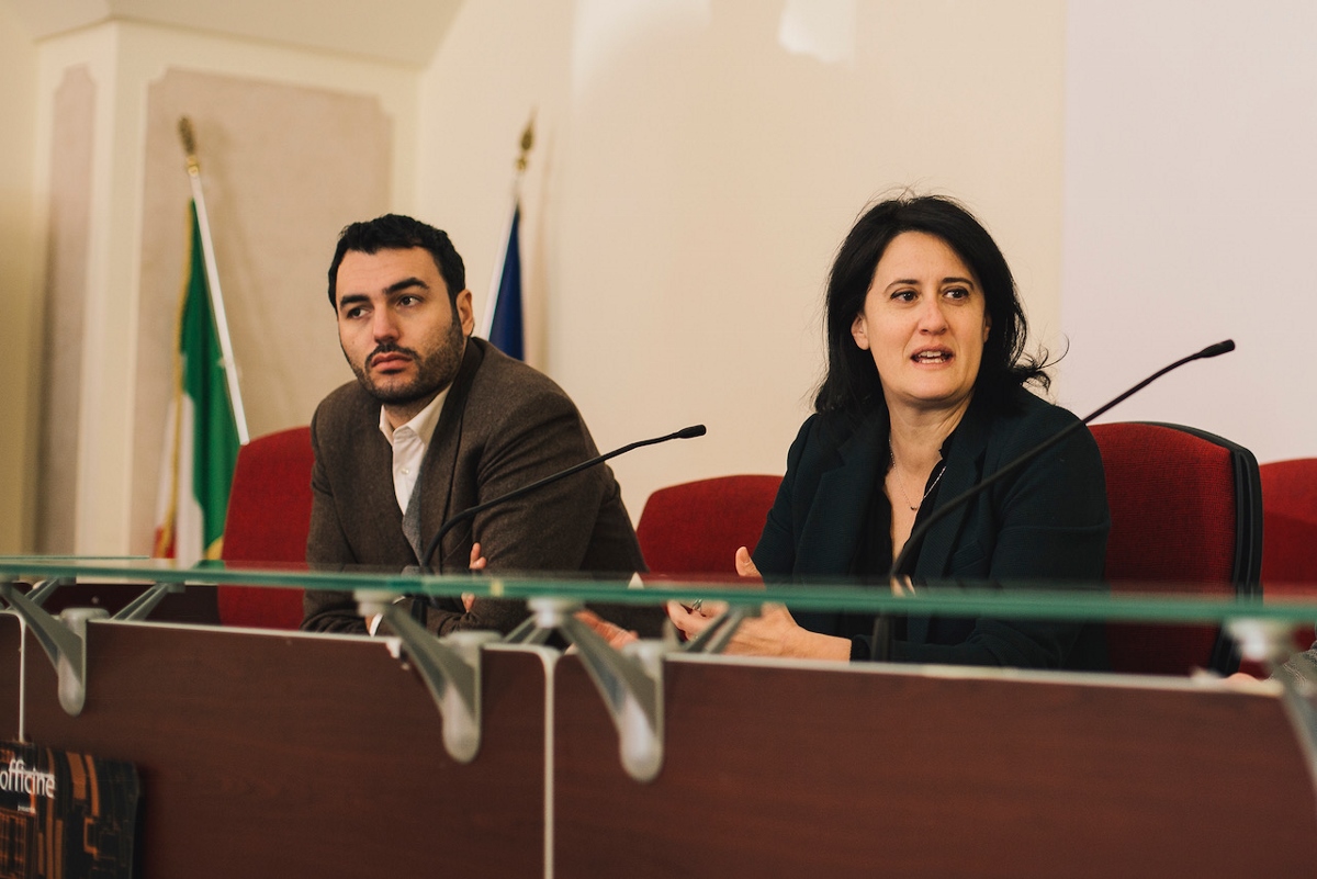 Foto conferenza stampa con Alessandro Delli Noci e Valeria Potì