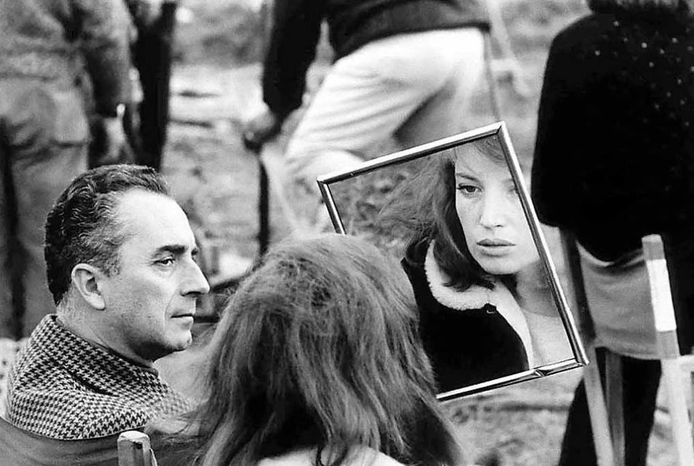 Vitti e Antonioni, set Deserto Rosso