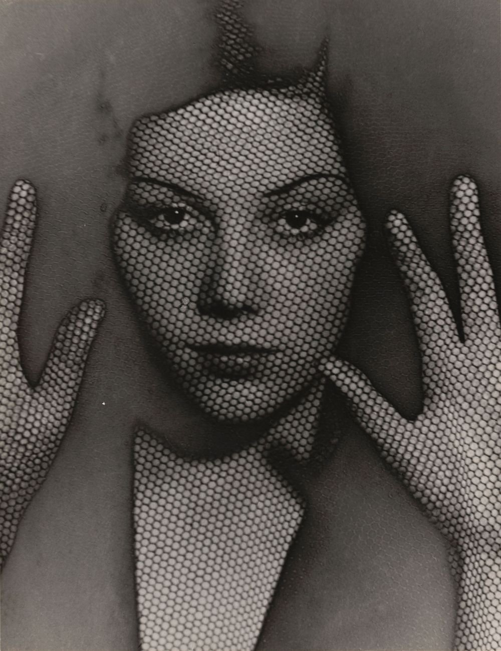 Man Ray, The Veil, 1930. The Museum of Modern Art, New York. © 2017. Digital image, The Museum of Modern Art, New York_Scala, Florenz. © MAN RAY TRUST_Bildrecht, Wien, 2017-18