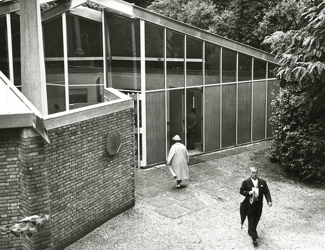 Canada Pavilion, 1957 or 1958. Photo: NGC