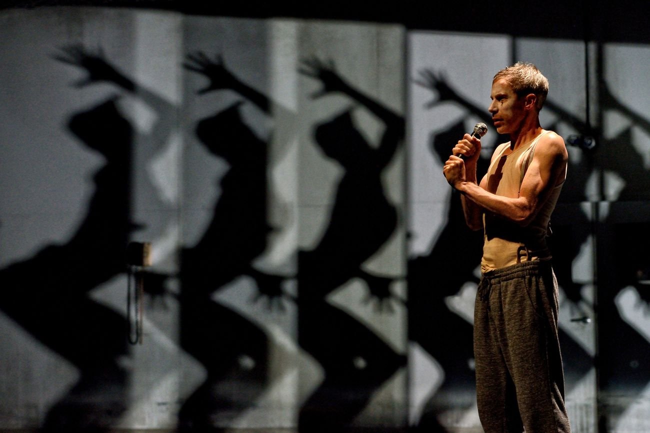 Crystal Pite & Jonathon Young, Betroffenheit. Photo © Michael Slobodian