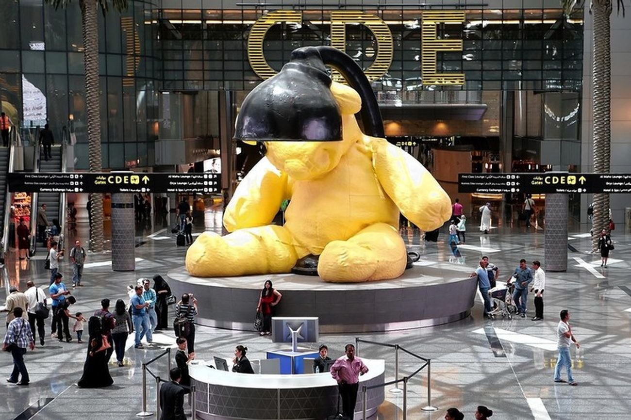 Doha, Urs Fischer, Lamp Bear, Hamad Airport