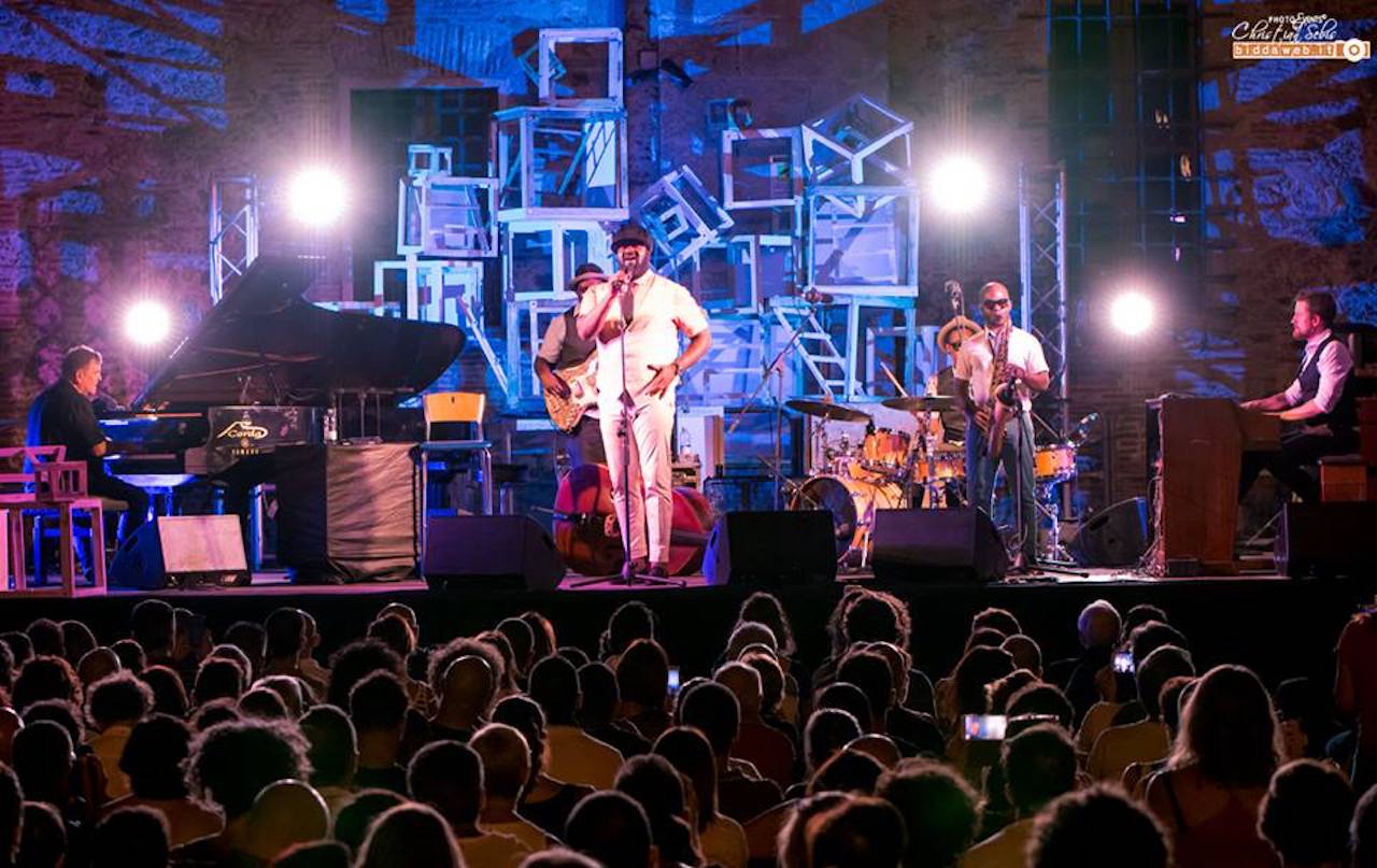 5 Dromos 2017 Gregory Porter Oristano 01 08 17 foto Christian Sebis 4 A tutto festival. 5 eventi tra arte e musica da non perdere quest’estate