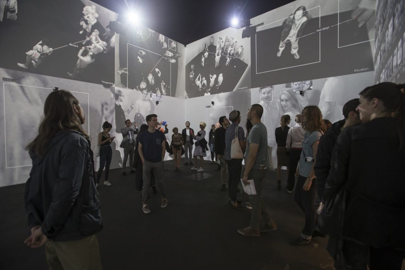 Rafael Lozano-Hemmer in collaborazione con Krzysztof Wodiczko, Zoom Pavilion, 2015. Photo Oliver Santana