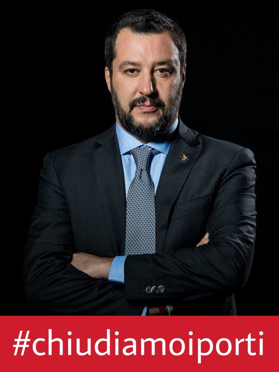Matteo Salvini e la campagna sui social per chiudere i porti italiana ai migranti