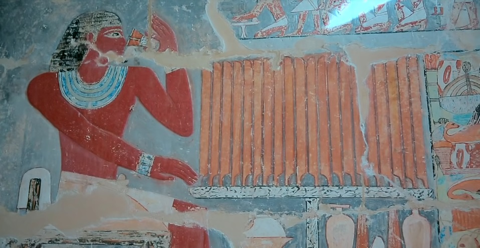 Il Cairo, decorazioni pittoriche dentro la tomba di Mehu