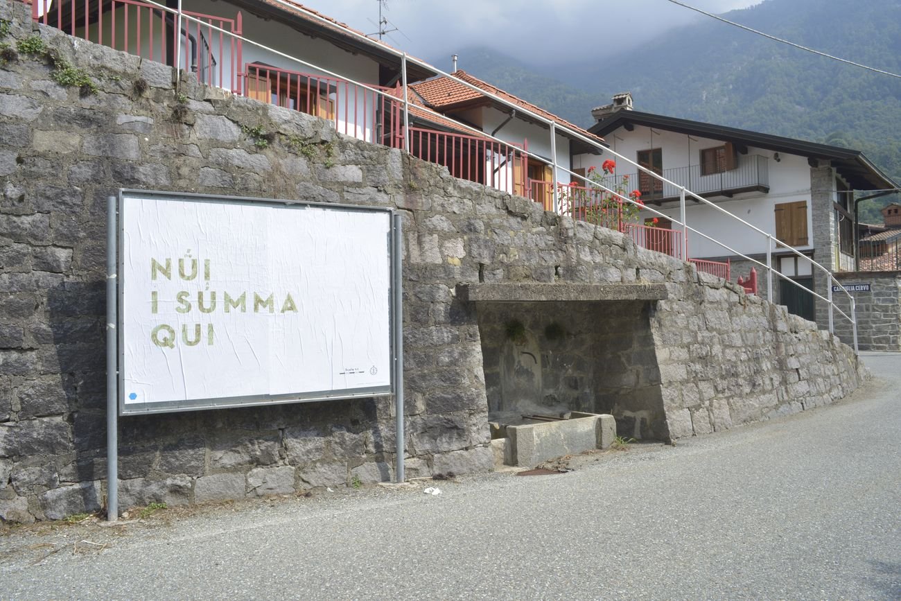 Irene Dionisio, NÜI I SÚMMA QUI, dalla serie Piccola Patria, 2016. Galleria Moitre, Torino