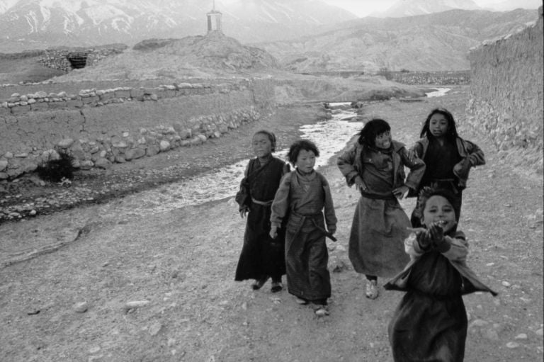 37 catalogo 30 anni d’Asia. A Roma il viaggio fotografico sulle orme di Tiziano Terzani