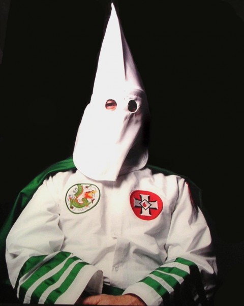 Andres Serrano Klansman grand dragon of the Invisible Empire 1990 c print on d bond È MIA ed è diversa da tutte