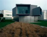 Eduardo Souto de Moura Manoel de Oliveira Cinema House Campioni in coppia. Dopo Alvaro Siza, Eduardo Souto de Moura vince il Pritzker Architecture Prize