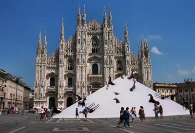 La città che (non) sale. A rischio la “Montagna” di Paladino?