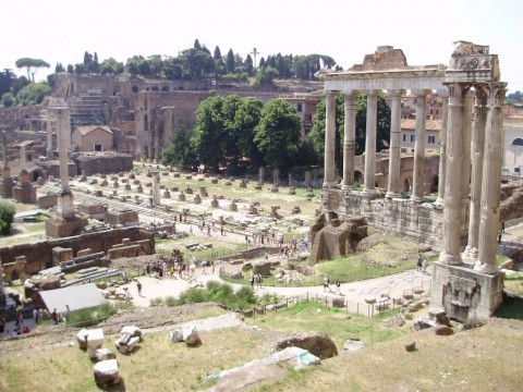 I Fori Imperiali. Vi hanno esposto Balkenhol e Mario Merz. E ora Chi salverà Roma da questa mostra?