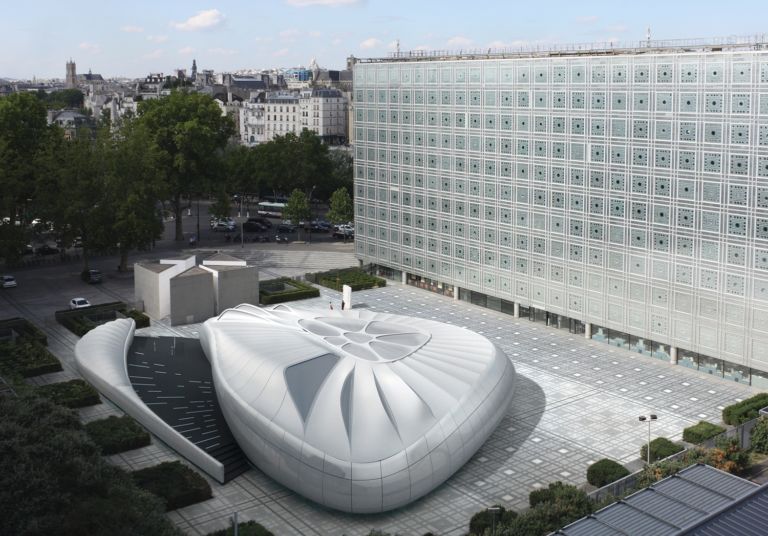 Pavilion at IMA AIA Moda, arte e architettura in giro per il mondo. Ecco il Mobile Art Pavillion di Zaha Hadid per Chanel