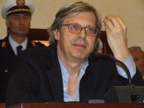 Vittorio Sgarbi Siore e siori, la lista degli artisti di Sgarbi. Se siete in grado di capirci qualcosa, fate un fischio anche a noi eh... Aggiornamento tre di tre