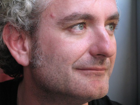hg C’è anche un’Italia olfattiva. E la racconta un albanese, Helidon Gjergji, a Faenza
