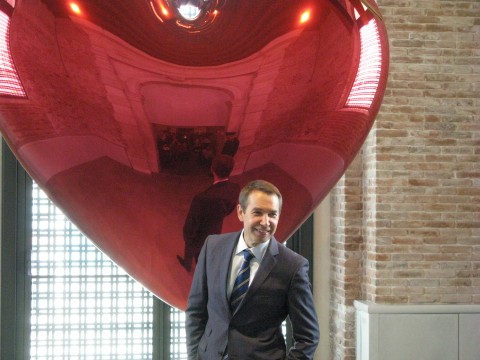 koons 1 Art Digest: due ettari di burinata di Koons a NYC. Artisti per l’african dream di Schlingensief. Doghouse griffata Wright