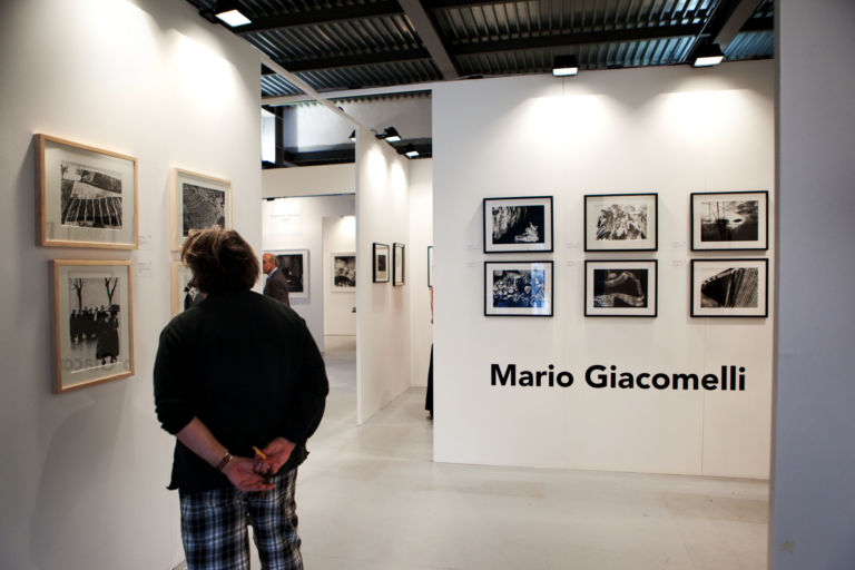 008 È tutta MIA ed è su Artribune in 32 scatti. Megagallery fotografica dall'inaugurazione della nuova fiera fotografica milanese