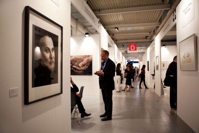 012 È tutta MIA ed è su Artribune in 32 scatti. Megagallery fotografica dall'inaugurazione della nuova fiera fotografica milanese