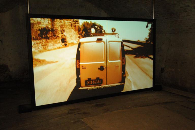 17Marinella Senatore Nui Simu 2010 veduta dellinstallazione photo by Valentina Grandini Ma dove lo trovate voi un sito che vi fa vedere tutto l'Arsenale della Biennale martedì sera?