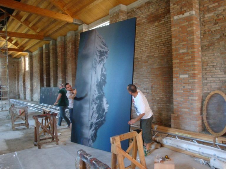 521 Backstage Biennale, ecco Cristiano Pintaldi all’Ex cantiere Navale. Che aspettate a mandarci i vostri dietro-le-quinte?