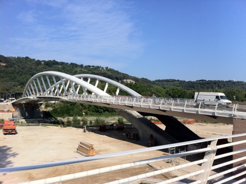 Ponte della Musica 2 Il povero Ponte della Musica e il valzer delle inaugurazioni. Storiaccia dell'interessante architettura che deve collegare Maxxi e Foro Italico