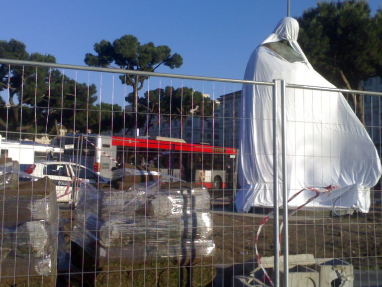 Rainaldi2 Vi piacciono le sorprese? No? E allora scoprite cosa si inaugura domani a Roma, davanti alla Stazione Termini…