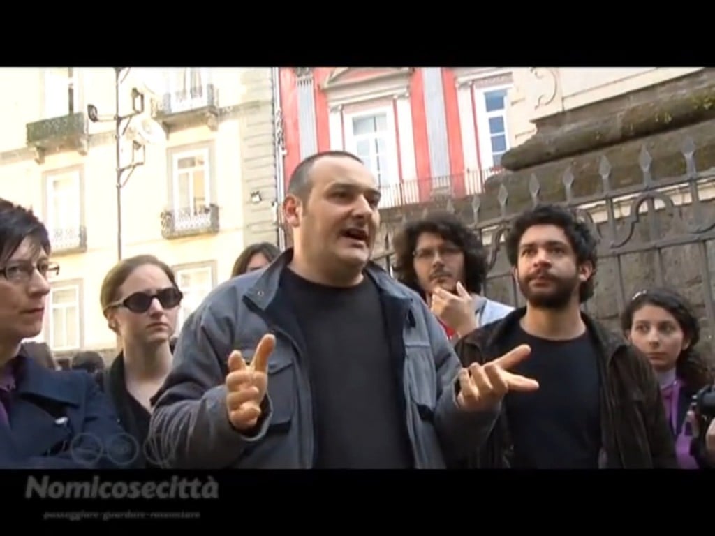 Metti una passeggiata a Napoli. E metti Bianco-Valente o Daniele Sepe come guide turistiche nel più incredibile centro storico del mondo