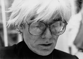 “Nel futuro ognuno sarà famoso per quindici minuti”. Per il momento, cari studenti, beccatevi Warhol alla maturità…