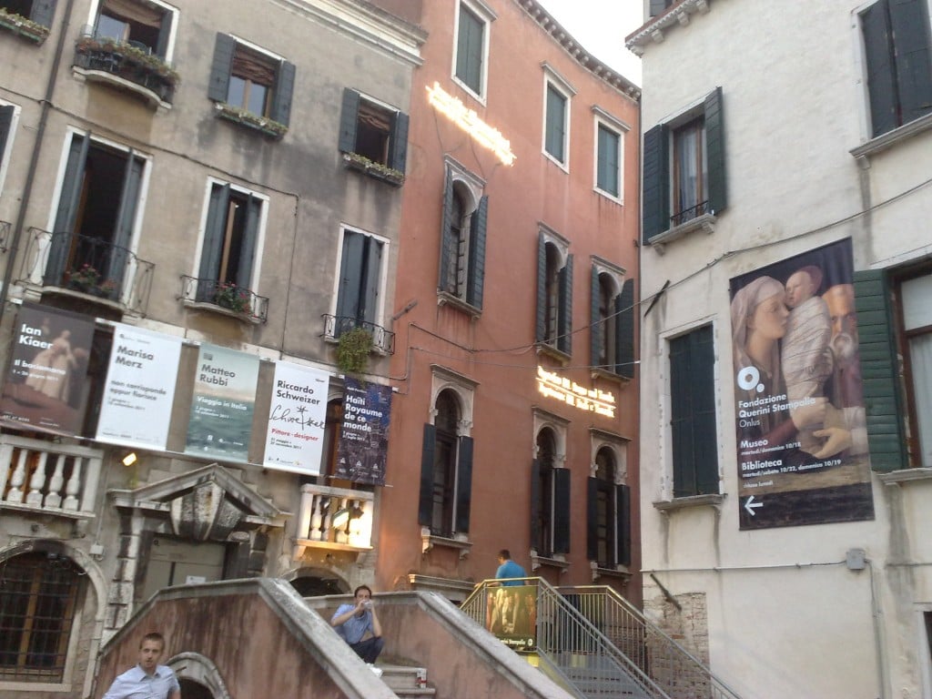 Live from Art Night: maltempo e ressa-turisti? Fra Guggenheim e Querini Stampalia, Venezia non rinuncia all’art-buzz