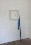 Bruna Esposito In teca 2011 vista della installazione courtesy Federico luger 03 Lorenza Boisi e gli abissi, Bruna Esposito e i ganci