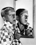 Claude Cahun Autoritrattoversoil1929 24 x 19 cm Fotocontrasti al Jeu de Paume