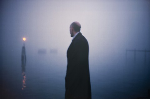NanGoldin IllBeYourMirror1 1024x682 Quando il collezionista non fa solo l’ospite. L’estate umbra inizia dai Lauro, con Nan Goldin e Banks Violette