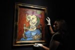Pabolo Picasso Femme assise robe bleue Nessuna turbolenza, a Londra il mercato dell’arte continua a macinare successi. Volano Schiele e Picasso