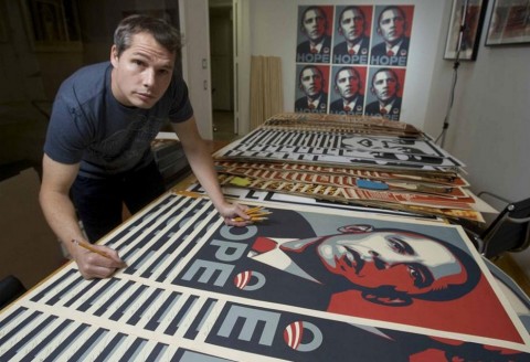 Shepard Fairey Lo street artist e il segreto di Pulcinella. Direttamente da TMZ, bibbia del pettegolezzo USA, le gaffe della moglie di Shepard Fairey