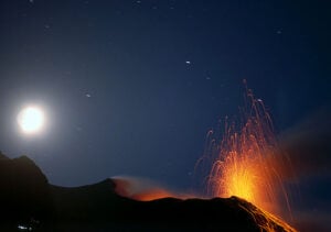 Volcano Extravaganza 2019. Tra Stromboli e Pompei il festival d’arte curato da Milovan Farronato