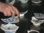 kounellis in cina 2 Medium Loci. E Kounellis ricicla la porcellana per la doppia mostra museale in Cina