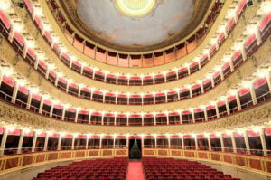 Riapre a Roma il Teatro Valle con una mostra di Mimmo Paladino