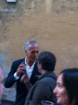 4 ...ma poi si ferma fuori a fare 4 chiacchiere con Francesco Cascino Masbedo a Roma per l’esordio con Lorcan O’Neill: ecco chiccera (e che c’era da vedere) a Trastevere…