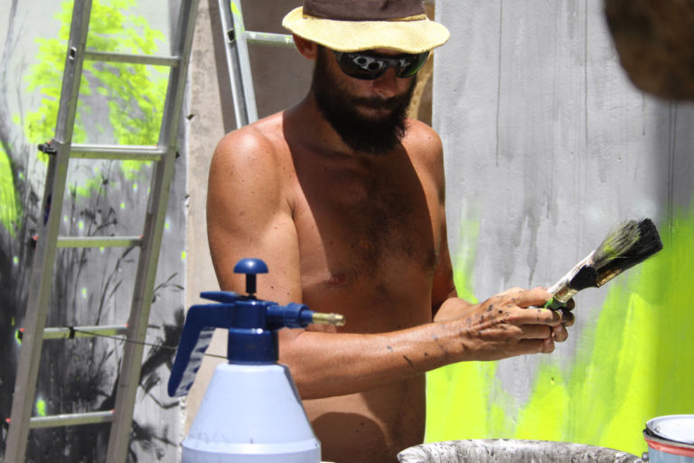 4.foto mariangela insana Un bosco giallo elettrico, a Palermo. Ecco il work in progress di Francesco De Grandi nel giardino di Palazzo Riso