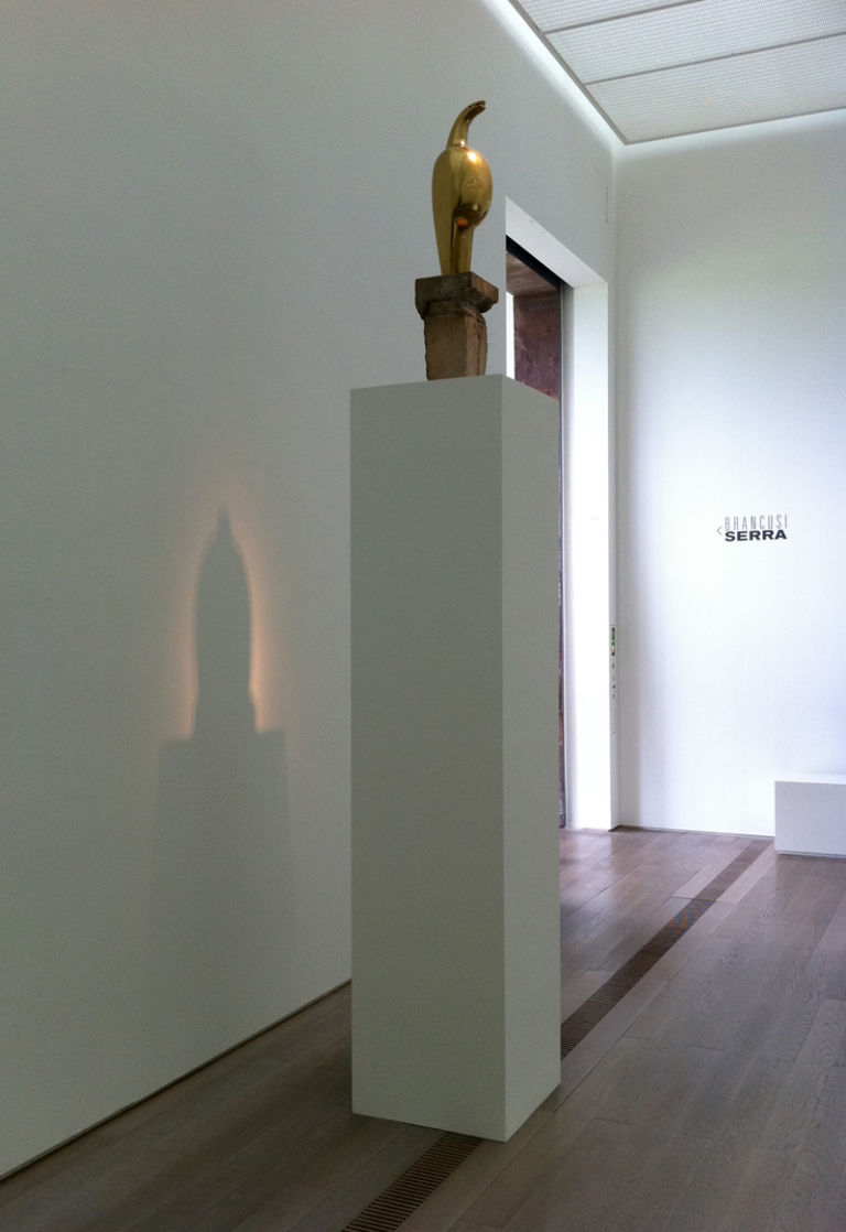 Constantin Brancusi Maiastra bronzo 1912 photo Valentina Grandini Brancusi & Serra. Proprio una strana coppia, a Basel