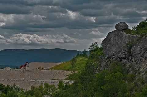 DC cava le masiere foto A. Montresor L’arte contemporanea? Muove le montagne