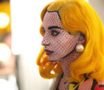 Il photoshoot dedicato a Lichtenstein Il make-up giusto per l’estate? Quello leggero e sobrio di Cindy Sherman. Ma attenzione, è un’edizione limitata…