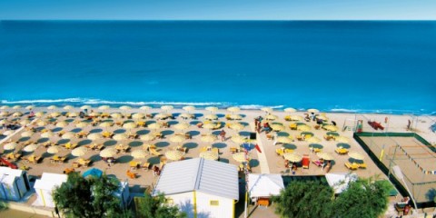 Marzocca Stessa spiaggia, stesso mare? No, a Senigallia si parla di arte, architettura e design. E di alta cucina…