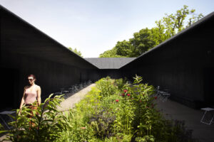 Un giardino segreto ad Hyde Park. È il Serpentine Pavilion, per il 2011 firmato dallo svizzero Peter Zumthor