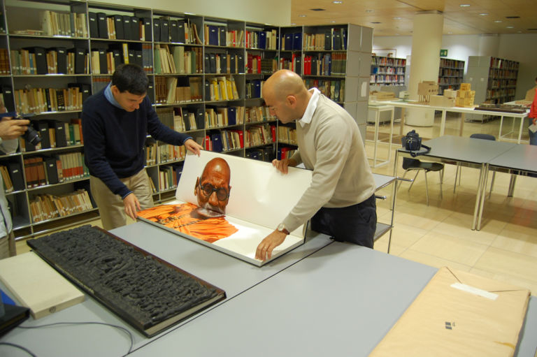 Uno dei libri di Dante Bighi Il caffè illy, la Domenica Sportiva, e poi i libri d’artista. Finisce al Mart il viaggio di Dante Bighi
